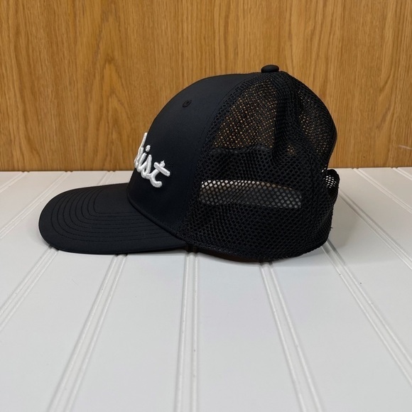 Titleist Golf Snapback Hat Black - Picture 3 of 9
